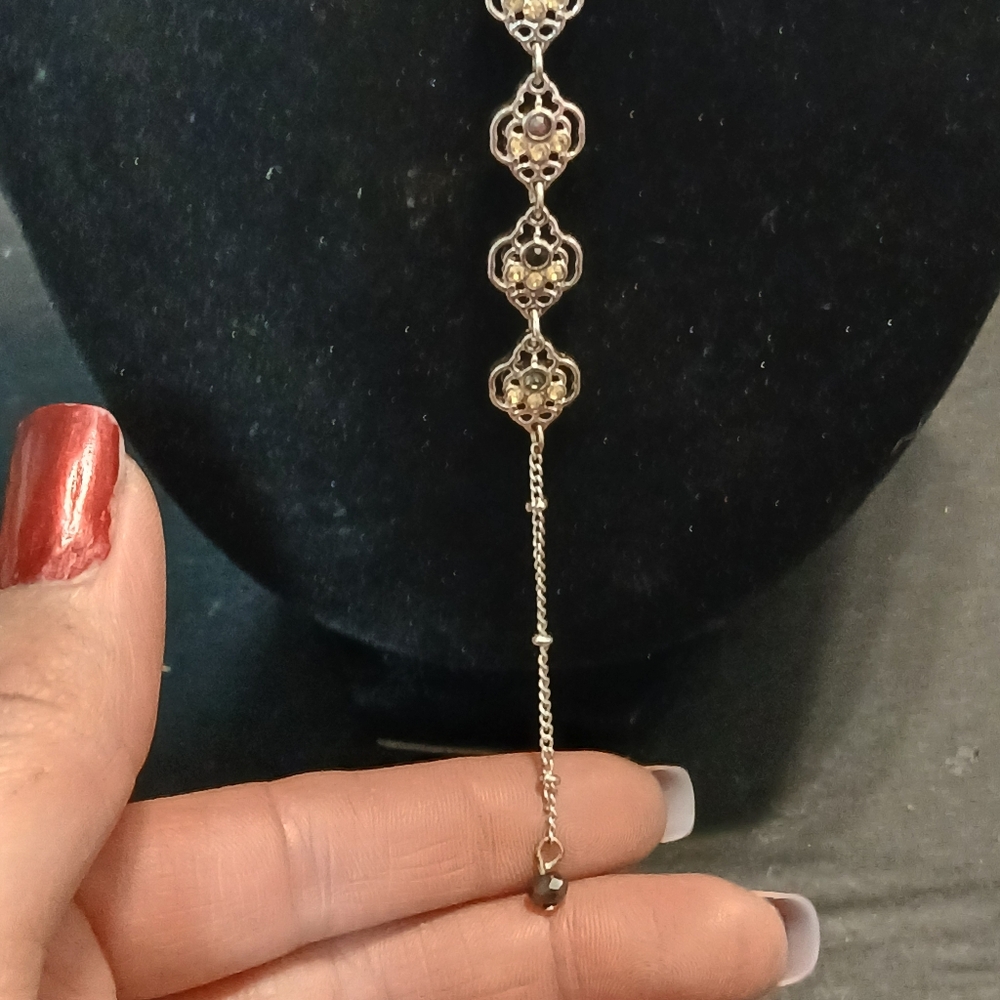 Floral silver tone necklace - Picture 4 of 10